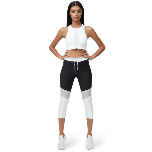 all fenix Pants - NWT All Fenix Block Shot Capri